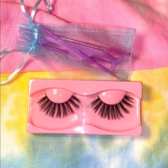 💜false strip eyelashes (Wifey💍) - Picture 3 of 7